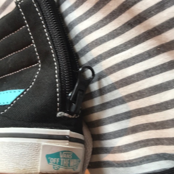 kids vans high tops black with blue detailing - Picture 3 of 4